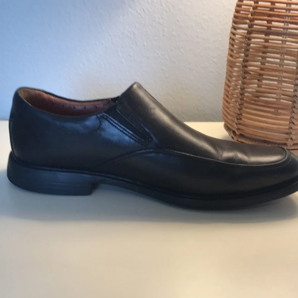 Clarks Black Loafers - Picture 7 of 9